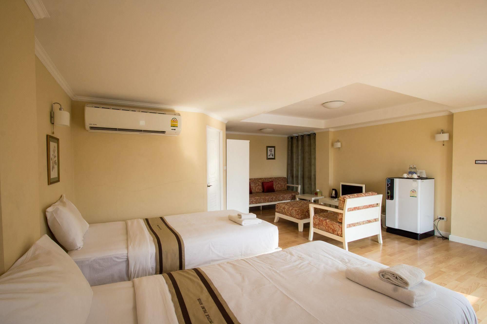 Triple Palms House Hotel Chiang Mai Exterior photo